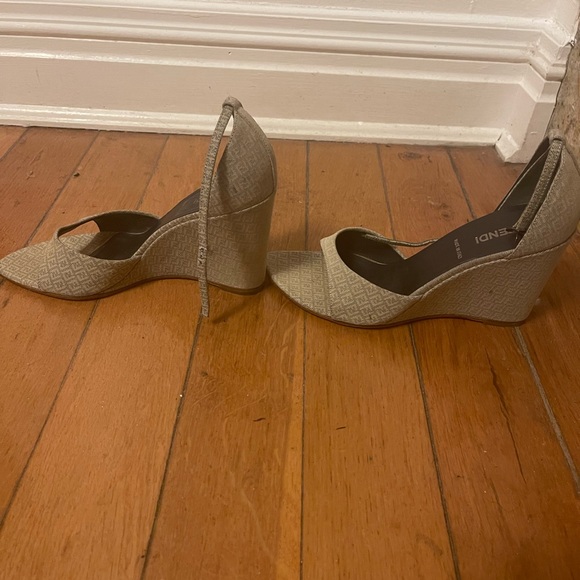 Vintage Fendi wedges (AUTHENTIC) - Picture 3 of 4